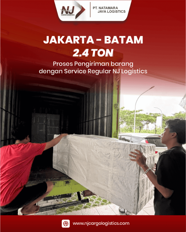 Proses loading barang 2.4 ton Jakarta ke Batam menggunakan layanan laut reguler NJ Cargo Logistics